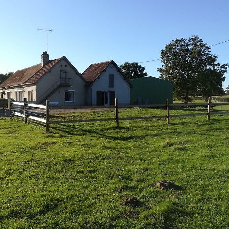 Maison A La Ferme Saint-Aubin-le-Monial Exterior foto