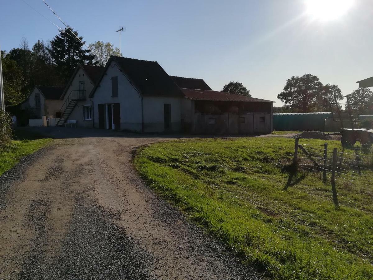 Maison A La Ferme Saint-Aubin-le-Monial Exterior foto